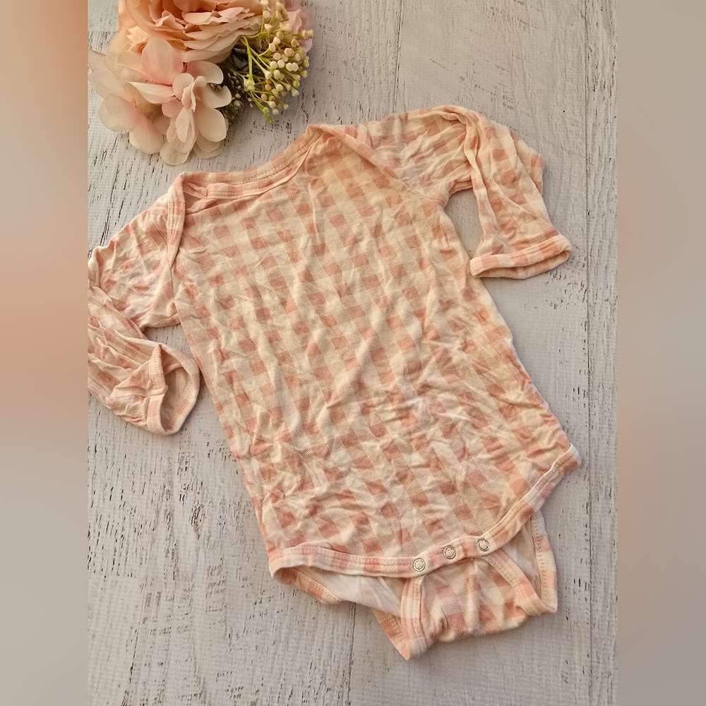 Pink Checkered Baby Onesie 6-12m